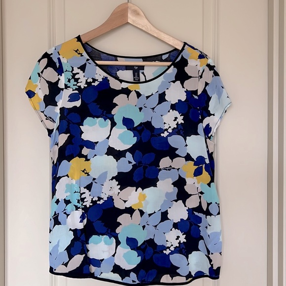 Gap Small Short Sleeve Multicolored Floral Top - Picture 2 of 6